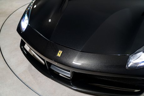 Ferrari 488 SPIDER. CARBON INTERIOR. PASSENGER DISPLAY. LIFT. CARPLAY. FRONT END PPF. 45