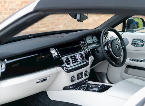 Rolls-Royce Dawn 17