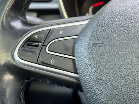 Renault Kadjar 1.5 dCi Signature Nav Euro 6 (s/s) 5dr 16