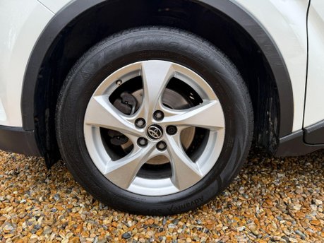 Toyota C-HR 1.2 VVT-i Icon Euro 6 (s/s) 5dr 12