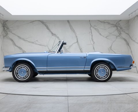 Mercedes-Benz 280 SL W113 Pagoda 