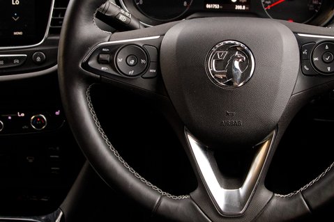 Vauxhall Crossland ELITE NAV 18