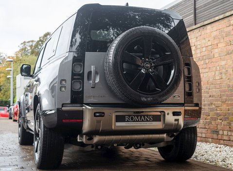 Land Rover Defender 110 X P400 31