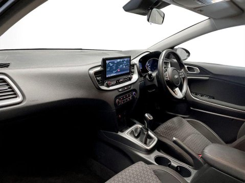 Kia Ceed 1.0 T-GDi 2 NAV Hatchback 5dr Petrol Manual Euro 6 (s/s) (118 bhp) Parking 15