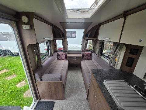 Bailey Phoenix 650  8