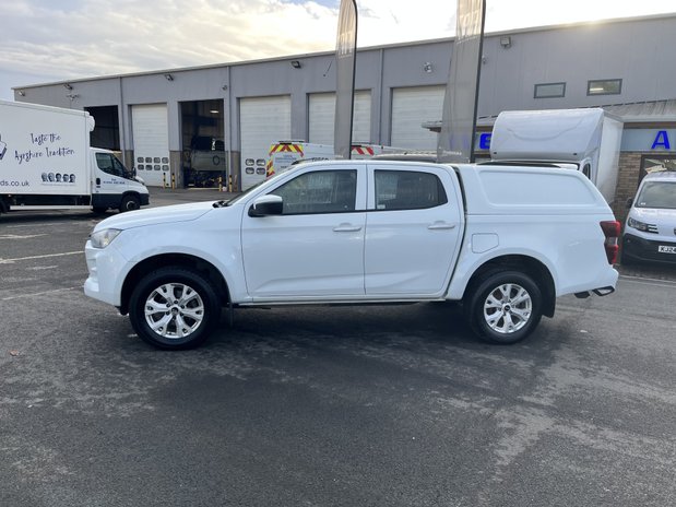 Isuzu D-Max ISUZU D-MAX DIESEL 1.9 DL20 Double Cab 4x4 Fitted with Canopy 4