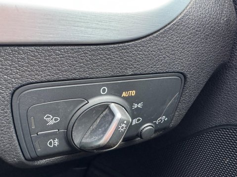 Audi Q2 1.6 TDI 30 S line S Tronic Euro 6 (s/s) 5dr 25