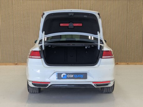 Volkswagen Passat 2.0 Passat R-Line TDI BlueMotion Technology Semi-Auto 4dr 26