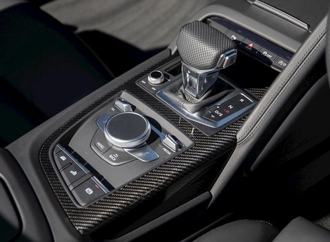 Audi R8 V10 Plus Spyder 19