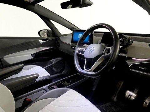 Volkswagen ID.3 Pro Performance 58kWh Family Hatchback 5dr Electric Auto (204 ps) Cruise C 12