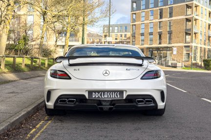 Mercedes-Benz SLS Black Series 6