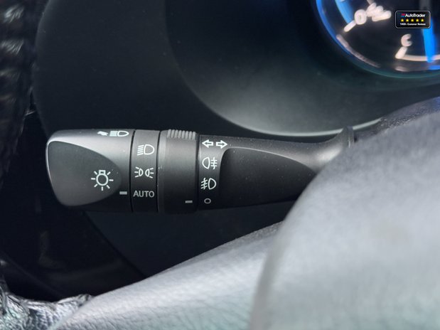 Toyota Hilux Invincible X | AUTO | D-4D | Camera | Nav | 2.8 LT | No VAT| 26