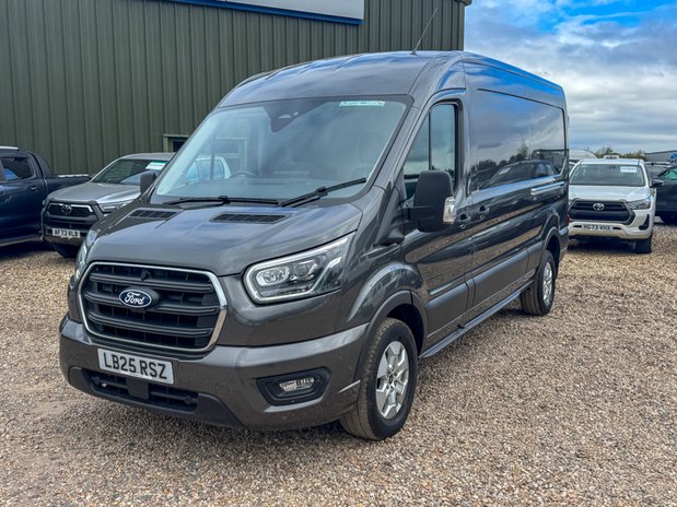 Ford Transit LWB L3H2 Med Roof Limited 350 Air Con Alloys Camera Nav Sensors EURO 6 2