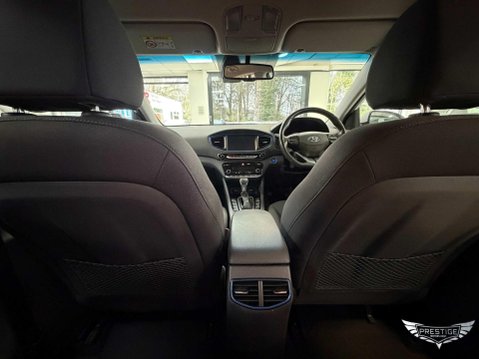 Hyundai IONIQ 1.6 h-GDi Premium DCT Euro 6 (s/s) 5dr 79