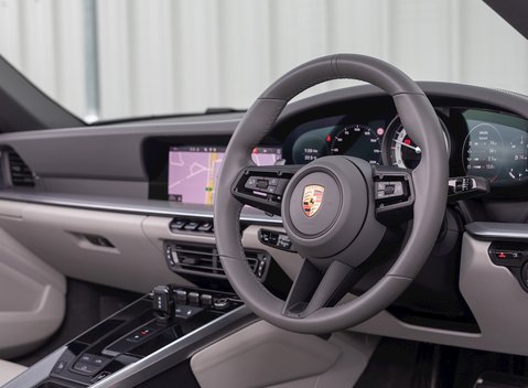 Porsche 911 (992) Carrera 4S Cabriolet 13