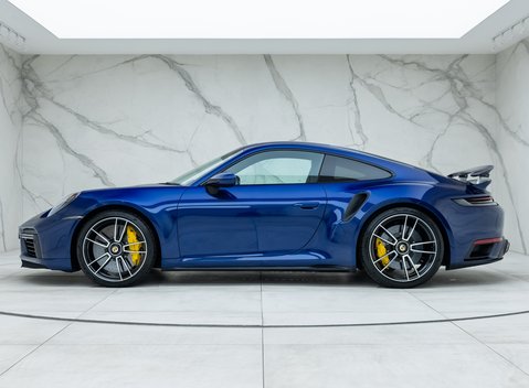 Porsche 911 Turbo S (992) 2