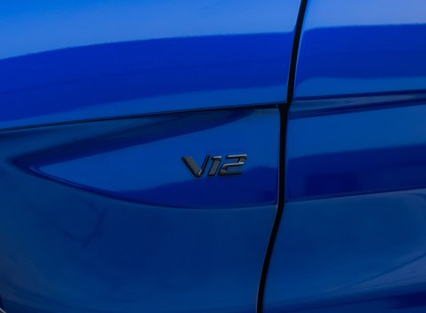 Aston Martin V12 Vantage ROADSTER 36