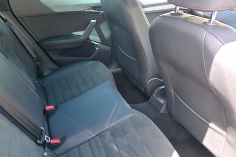 SEAT Arona TSI FR SPORT DSG AUTOMATIC! SMARTPHONE LINK! HEATED SEATS! SERVICE HISTORY! 15