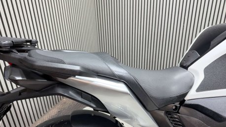 Honda VFR1200F 2010 VFR 1200 ONLY 22K LONG MOT SPORTS TOURER 1200CC 36