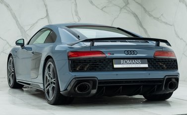 Audi R8 V10 PERFORMANCE CARBON BLACK 7