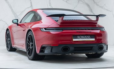 Porsche 911 Carrera GTS (992) 10