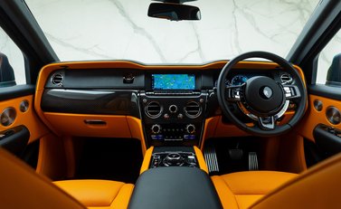 Rolls-Royce Cullinan BLACK BADGE 20