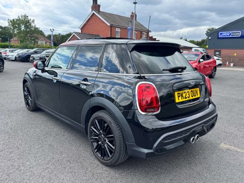 Mini Hatch 2.0 Cooper S Exclusive Auto 5dr 7