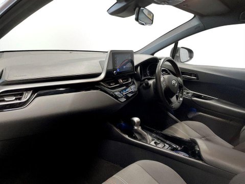 Toyota C-HR 2.0 VVT-h GR SPORT SUV 5dr Petrol Hybrid CVT Euro 6 (s/s) (184 ps) 15