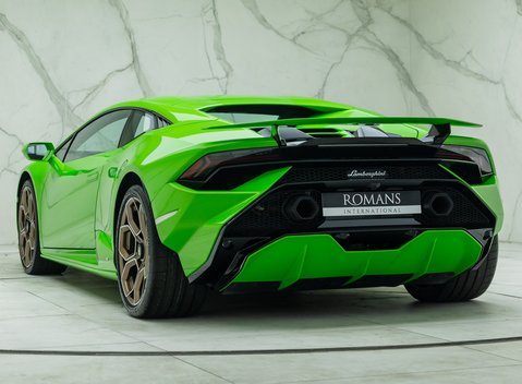 Lamborghini Huracan TECNICA 10