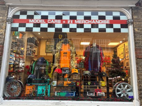 Classic Chrome's Shop ready for Christmas!