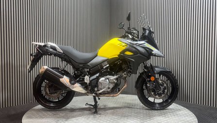 Suzuki V-Strom DL 2017 ONLY 11K LONG MOT MID WEIGHT ADVENTURE BIKE 650CC A2
