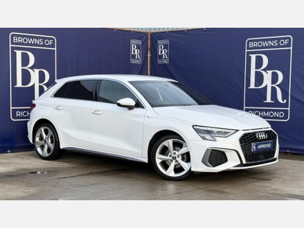 2022 A3 1.0 TFSI 30 S LINE SPORTBACK 5DR PETROL S TRONIC EURO 6... photo