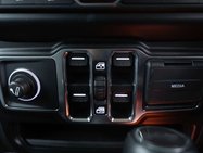 Jeep Wrangler 2.0 Wrangler Overland Unlimited Edition Auto 4WD 4dr 25