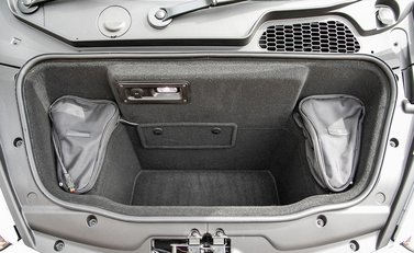 Lamborghini Huracan Spyder LP640-4 Performante 28