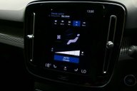 Volvo XC40 2.0 XC40 R-Design Pro B4 MHEV AWD Auto 4WD 5dr 38