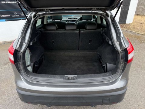 Nissan Qashqai 1.5 dCi Tekna 2WD Euro 5 (s/s) 5dr 48