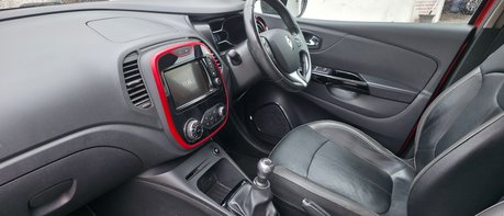 Renault Captur SIGNATURE NAV TCE.. 5 SERVICES… 1 PREVIOUS KEEPER.. STUNNING EXAMPLE 1