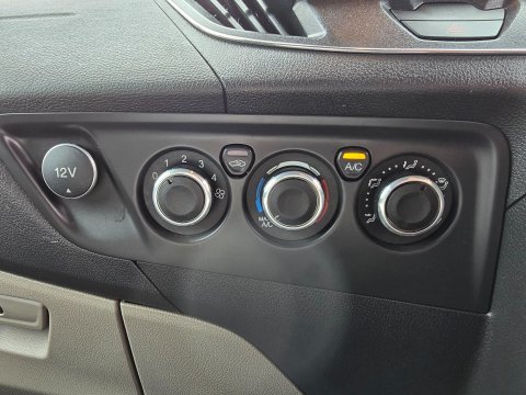 Ford Tourneo Custom Ultimate Activities Camper 32