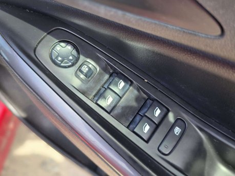 Vauxhall Grandland X 1.6 Turbo D BlueInjection Sport Nav SUV 5dr Diesel Auto Euro 6 (s/s) (120 p 26
