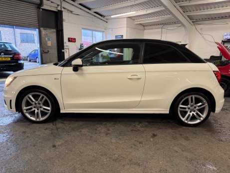 Audi A1 1.4 TFSI S line S Tronic Euro 5 (s/s) 3dr 4