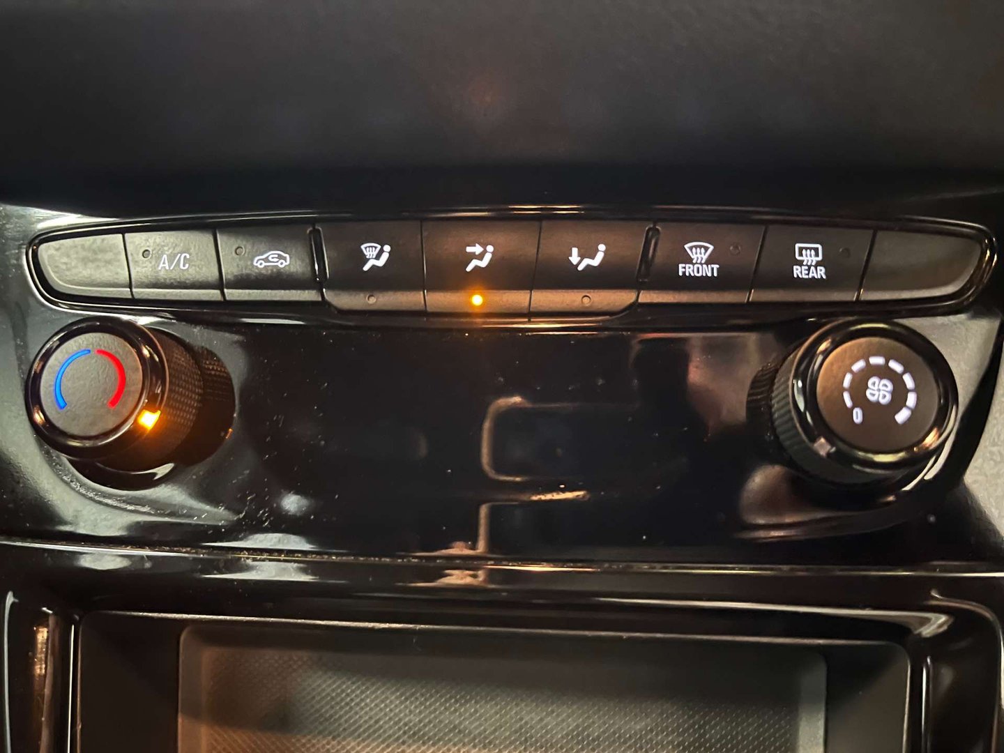 2019 Vauxhall Astra — image 22