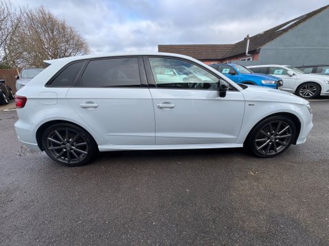 Audi A3 S LINE TFSI BLACK EDITION 5