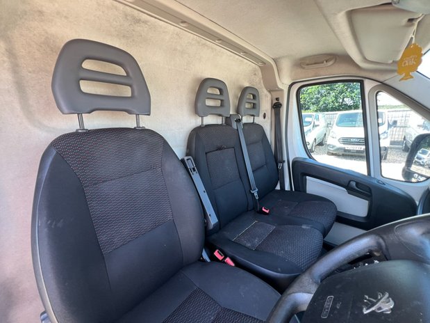 Peugeot Boxer MWB L2H2 Medium Roof 350 Air Con Nav EURO 6 NO VAT 27