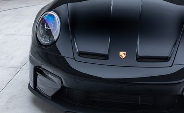 Porsche 911 GT3 TOURING (992.2) 28