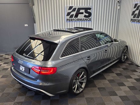 Audi RS4 4.2 FSI V8 Estate 5dr Petrol S Tronic quattro Euro 5 (450 ps) 44