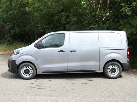 Peugeot Expert Expert 100kW 75kWh Professional Van Auto 8