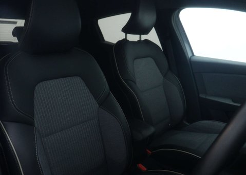 Renault Clio 1.6 Clio Techno E-Tech HEV Auto 5dr 43