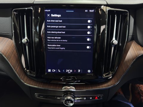 Volvo XC60 B5 ULTIMATE AWD MHEV 70