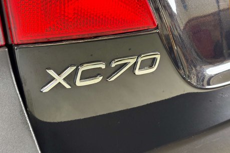 Volvo XC70 3.0 T6 SE Lux Estate 5dr Petrol Geartronic AWD Euro 5 (304 ps) 75