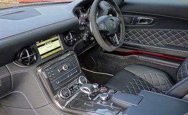 Mercedes-Benz SLS AMG GT Final Edition 21